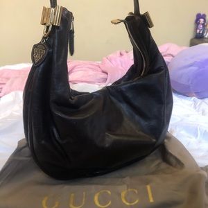 AUTH. Gucci “Duchessa” Leather Slouch Hobo Bag